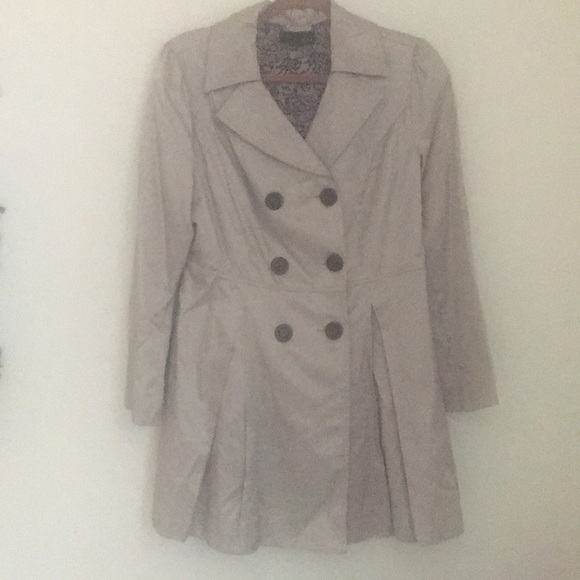 XXI silver trench coat XL runs small🌸 - Picture 1 of 3